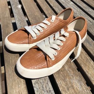 Universal Threads Shoes